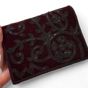 La regale vintage Elegant Burgundy Clutch bag with Beaded Design